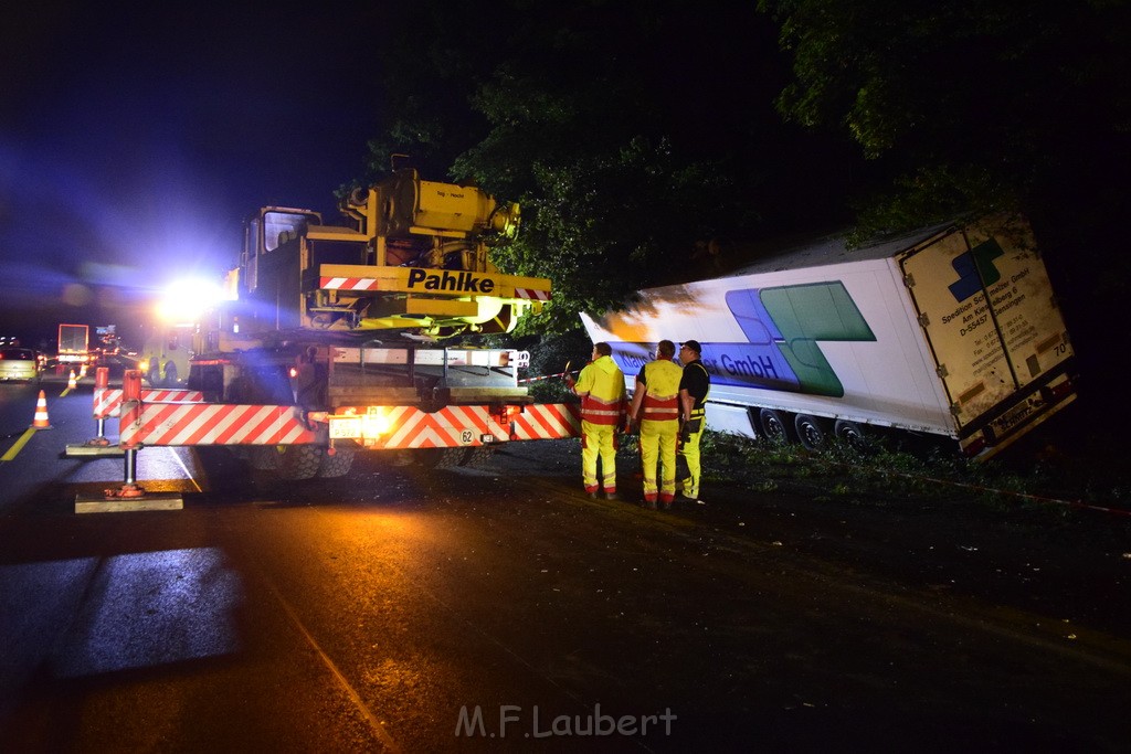 Schwerer VU A 3 Rich Oberhausen Hoehe AK Leverkusen P099.JPG - Miklos Laubert